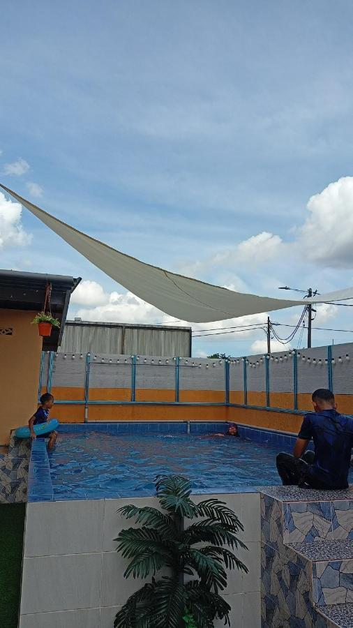 Ns Homestay Private Pool Тана Мера Екстериор снимка