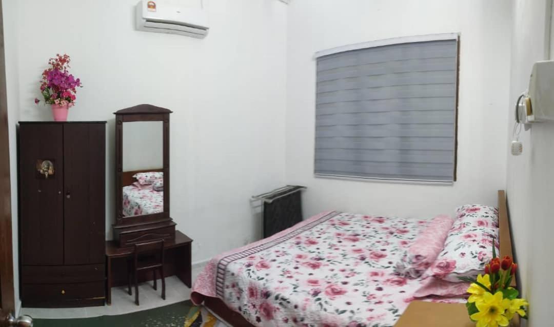 Ns Homestay Private Pool Тана Мера Екстериор снимка