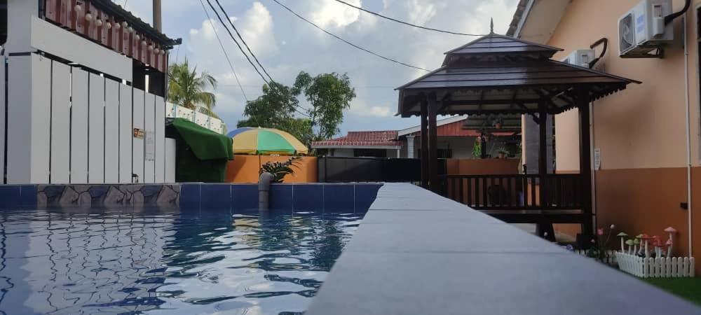 Ns Homestay Private Pool Тана Мера Екстериор снимка
